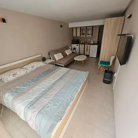 Treti Mart North Διαμέρισμα Πριμόρσκο