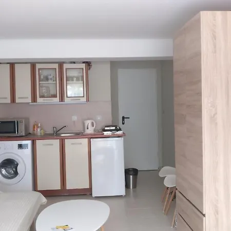 Treti Mart North Апартамент *